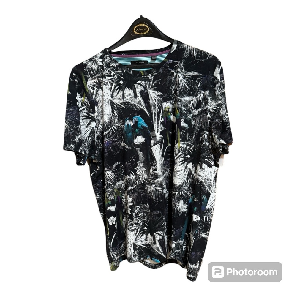Ted Baker London Tropar Parrot Cotton T-shirt. Men’s Size 6 (2XL).‎